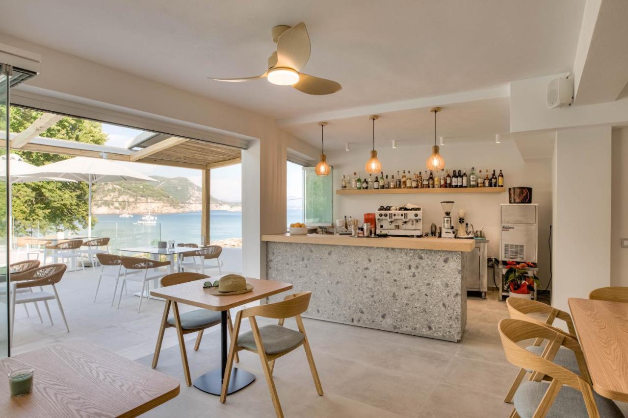 Alboro Seaside Suites Parga Exteriör bild