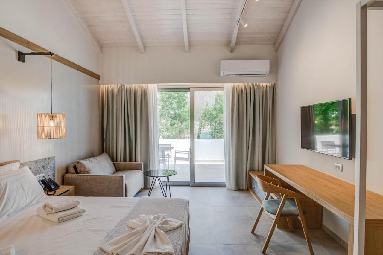 Alboro Seaside Suites Parga Exteriör bild